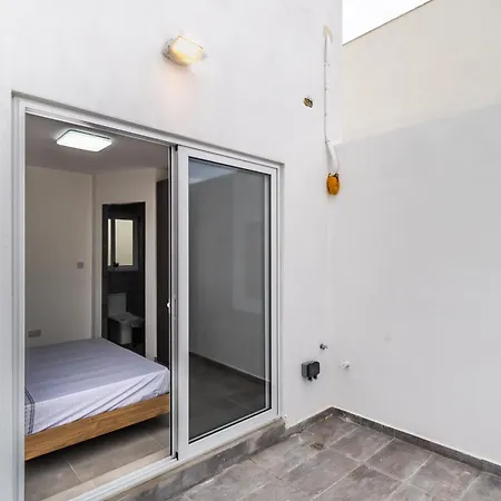 Penthouse In Appartement St. Paul's Bay