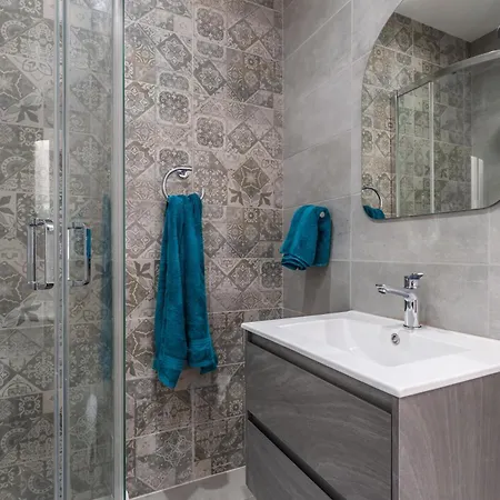 Penthouse In شقة خليج سانت بول