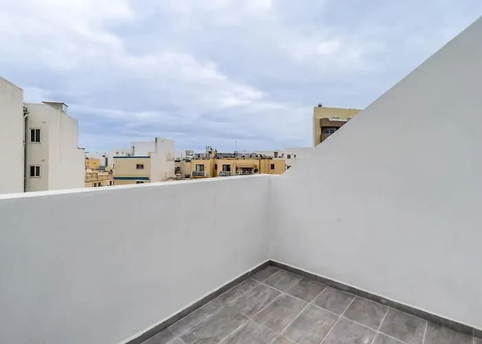 Penthouse In St. Paul's Bay